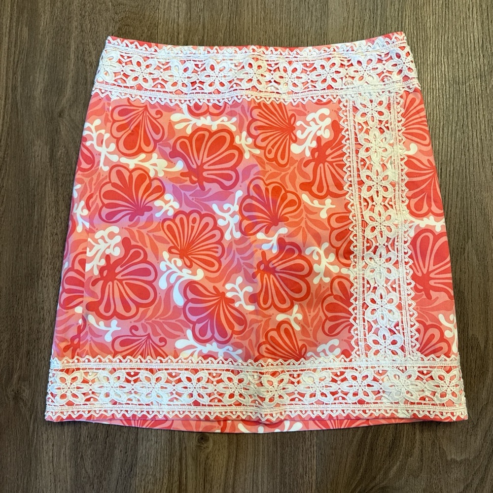 Lilly Pulitzer size 8 Floral Pink Skirt with Lace Trim